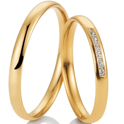 Schmales Ringpaar aus Gold mit polierter Oberfläche