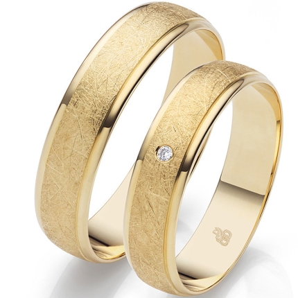 5,0 mm breites Ringpaar aus Gold mit wahlweise Brillant