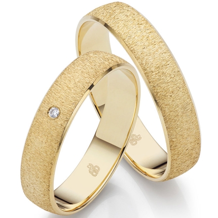 4,5 mm breites Ringpaar aus strukturiertem Gold