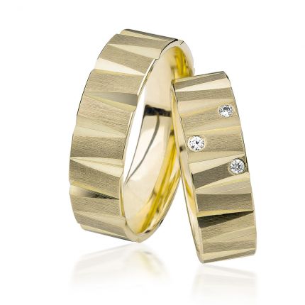 Express Ringe aus Gold mit Struktur und wahlweise Brillanten